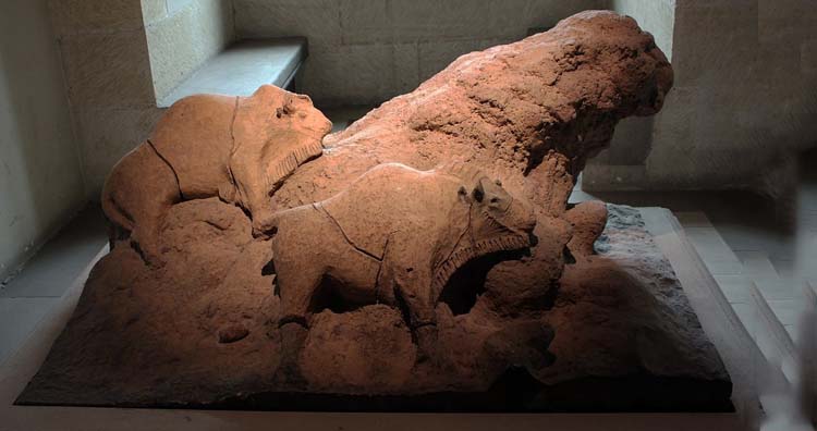 Le Tuc D’audoubert cave - two sculptures of bison