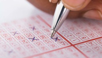 Picture 12 Absolutely Insane Stories About People Who Won a Lottery