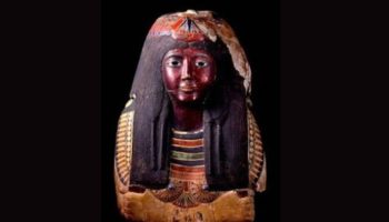 Picture 10 Stolen Artifacts that Should Be Returned to Their Original Country