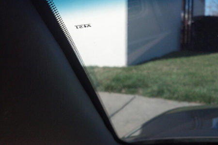 Picture Frit – The Black Dotted Band on a Car’s Windshield
