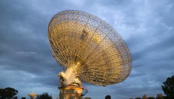 Picture How Did the Parkes Observatory in Australia Discover Perytons?