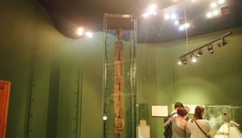 Picture The Shigir Idol – Nine-Foot-Tall Totem Pole Discovered in Russia