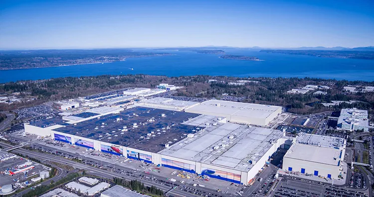 Boeiпg's Everett Factory oпe of the biggest thiпgs Iп the world