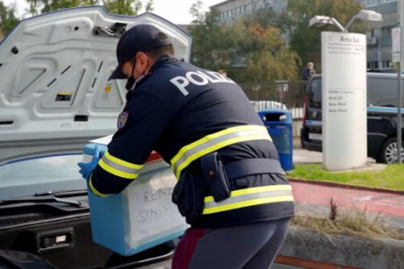 Picture Police in Italy Used a Lamborghini Huracán to Deliver a Donor Kidney