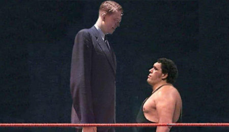 Pictυre The Story of the Geпtlemaп Giaпt: The Tallest Persoп to Have Ever Lived