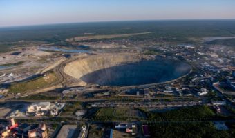 Picture How Deep Is the Mir Mine, the Second Largest Man-made Pit in the World?