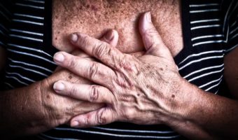 Picture Doctors on Plane Saved Woman Having a Heart Attack During Flight