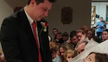 Picture Couple Weds in Hospital, 18 Hours Before the Bride Dies