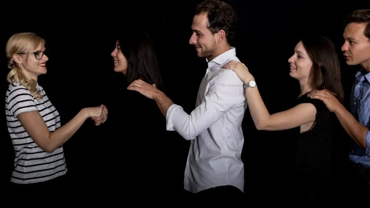 Dans Le Noir Dans Le Noir