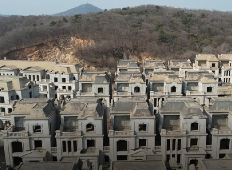 Abandoned Mansions in Shenyang China