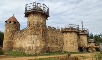 Picture France Is Building a Medieval Castle Using 800-Year-Old Tools and Technology