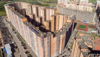 Picture A Massive Apartment Complex in Russia, With 35 Entrances, Is Home to Over 18,000 People