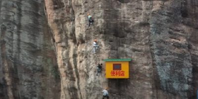 Picture The ‘World’s Most Inconvenient’ Convenience Store Hangs 120m Above the Ground on a Steep Cliff!