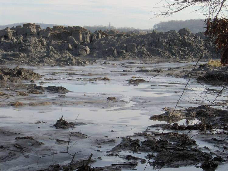 Kingston Fossil Plant coal fly ash slurry spill