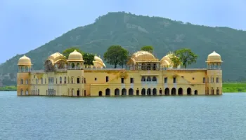 Picture Jaipur’s 300-year-old Jal Mahal palace sits in Man Sagar Lake