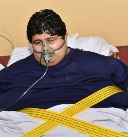 Picture Khalid bin Mohsen Shaari Set a Record by Shedding 542 kg