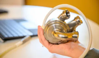 Picture Australian Man Is the First to Survive 100 Days on a Titanium Heart