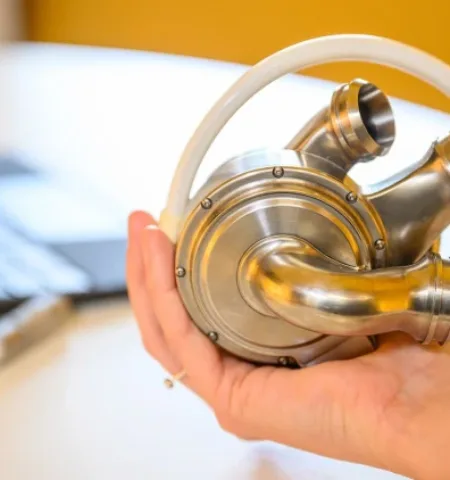 Picture Australian Man Is the First to Survive 100 Days on a Titanium Heart