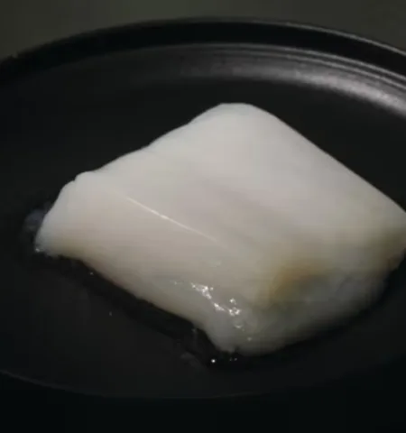 Picture Chicken Chunk Grown in Lab by Feeding Living Cells Oxygen