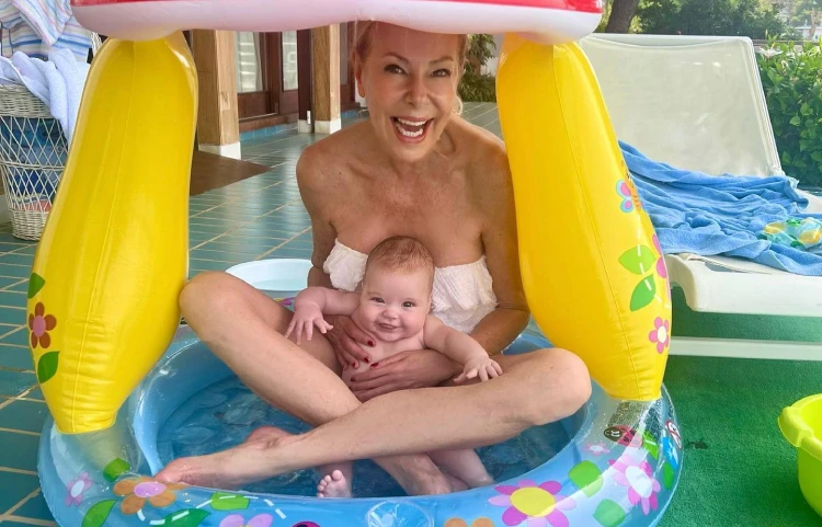 Ana Obregón and Anita Sandra Ana Obregón and Anita Sandra