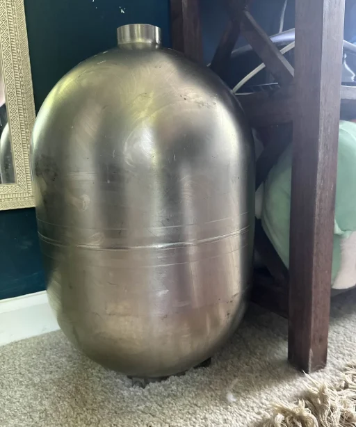 Titanium fuel tank Titanium fuel tank